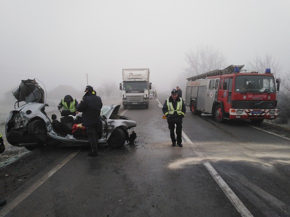 Poginula dva mladića na licu mesta