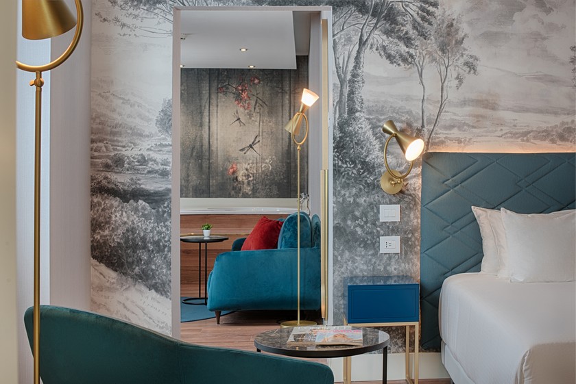 Ses 42 chambres modernes et élégantes invitent à la détente. 