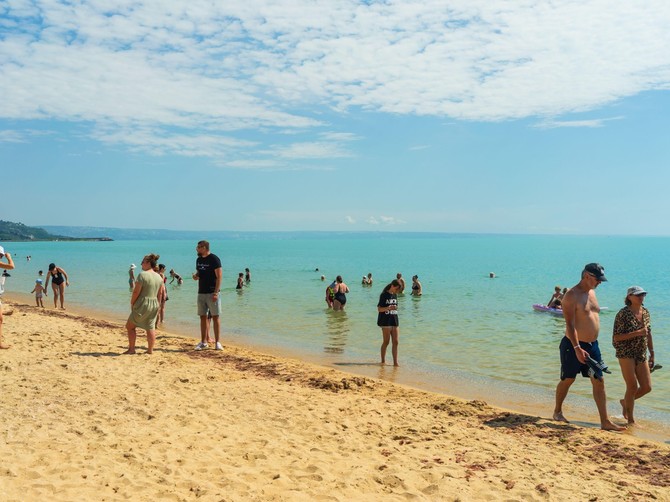 Prezgodna devojka izlazila iz mora, a onda se okrenula i na plaži je nastao tajac / ILUSTRACIJA