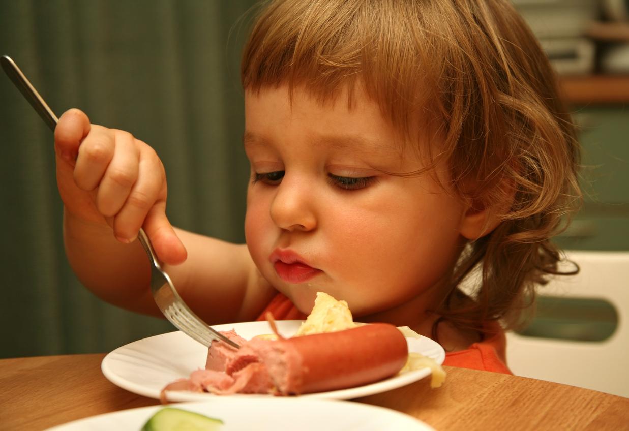Chyby rodičov vo výžive: Viete, ktoré potraviny by sa do 3 rokov v strave  dieťaťa nemali nachádzať? | Najmama.sk