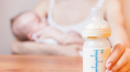 Po porodzie poszła do dyżurki po mleko modyfikowane. To, co zobaczyła, wprawiło ją w osłupienie [LIST]