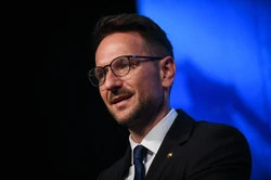 Buda o KPO: Nie będziemy wisieć na klamce von der Leyen albo Timmermansa i żebrać