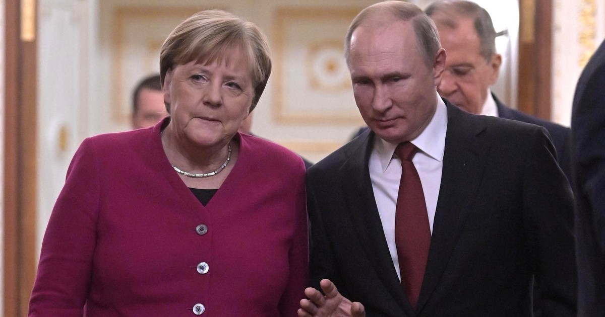 Merkel, Putin i bezsensowna dyplomacja. Historyk tłumaczy, czy rosyjskiej agresji można było zapobiec