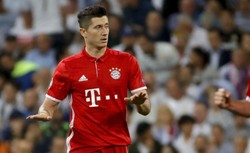 Media: Lewandowski z kolegami wtargnęli do szatni sędziów. Bayern dementuje te oskarżenia