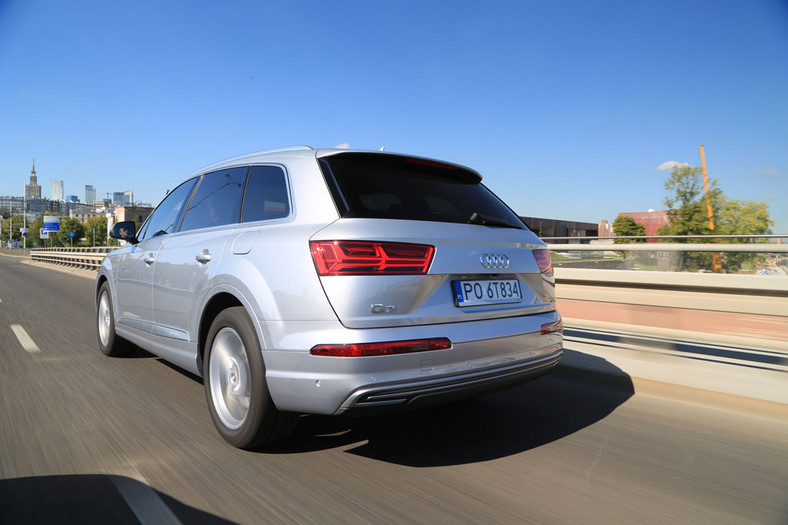 Audi Q7 e-tron - czy warto kupić hybrydę?