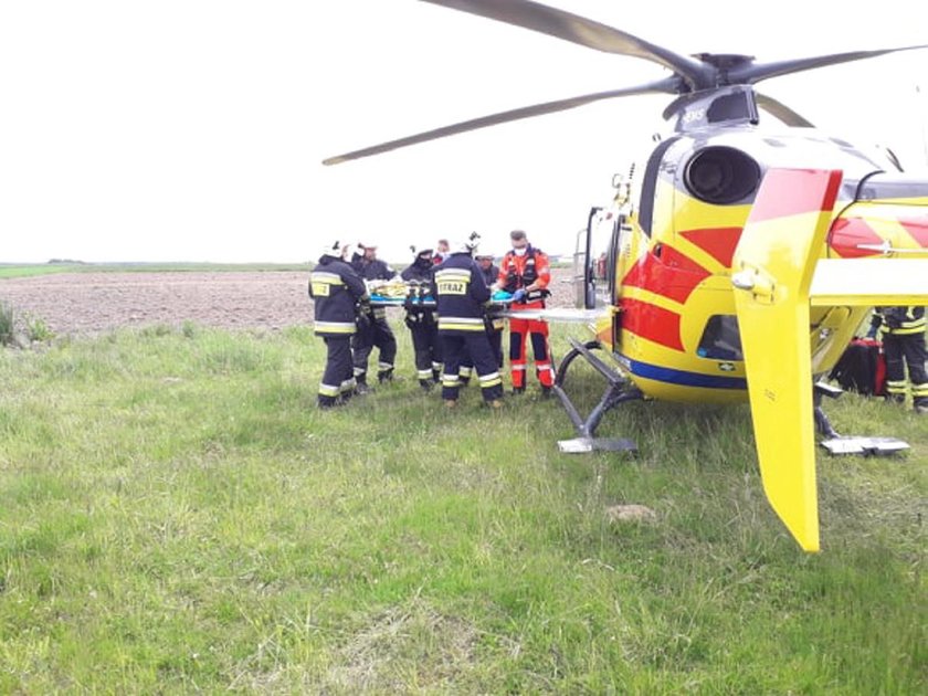 Tragedia na Mazowszu. Auto wjechało na chodnik i potrąciło 7 i 9-latka