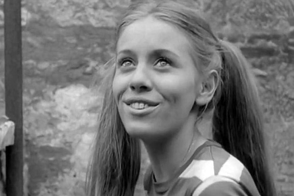 Naša čuvena glumica posle 20 godina upoznala oca i zatekla ga u stanu sa muškarcem: Priznao da je gej i jednom rečenicom uništio porodicu