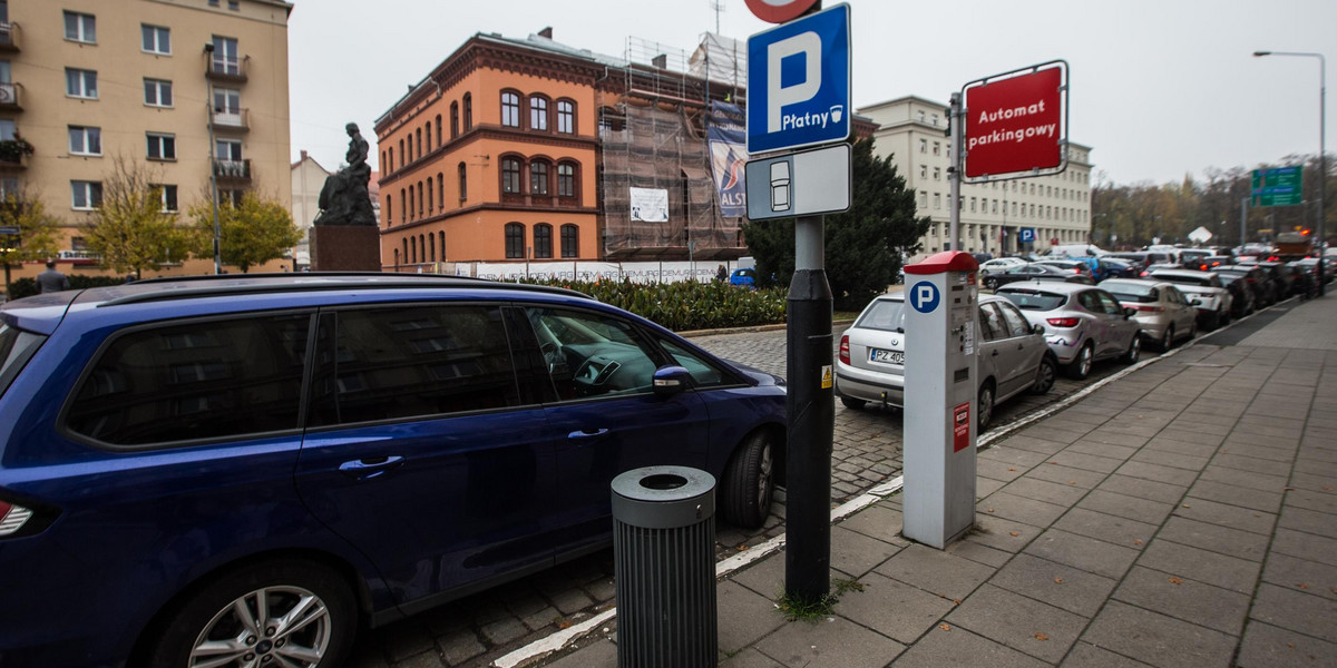 Zabiorą kolejne miejsca parkingowe?