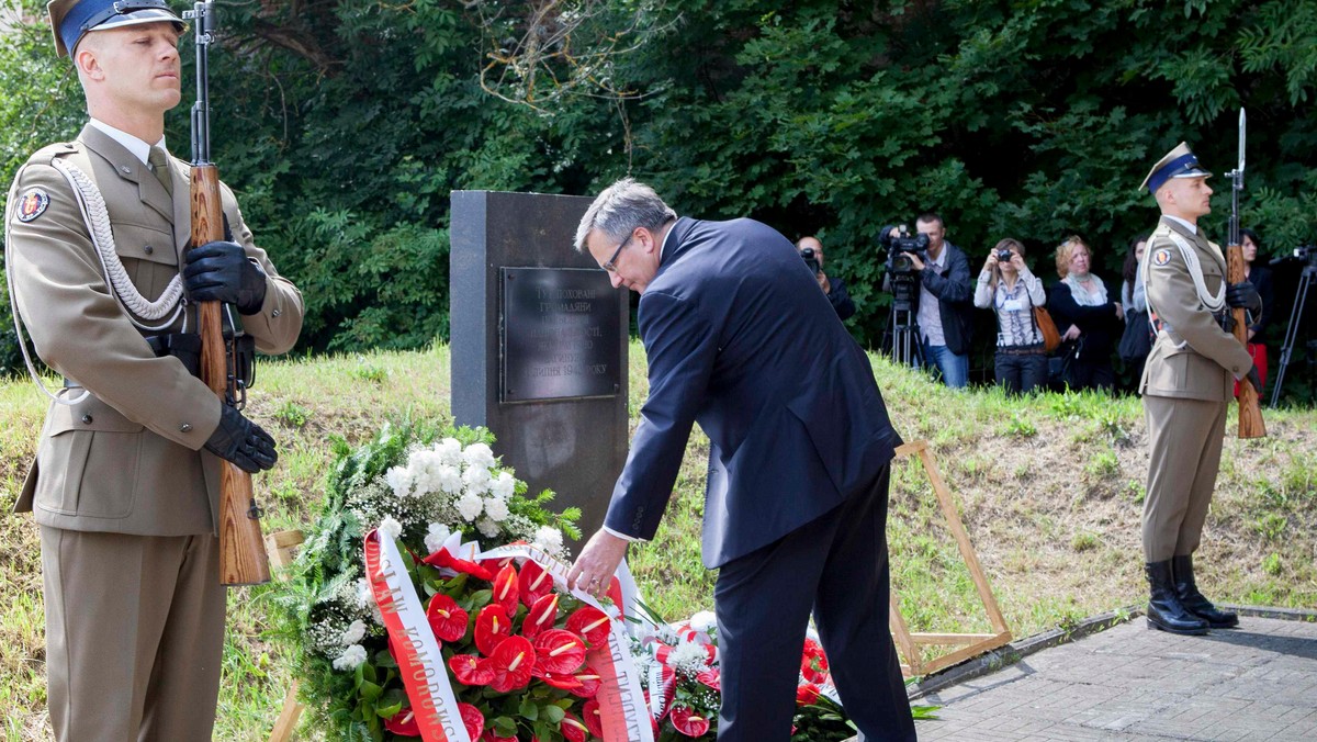 Po tym, jak prezydent Bronisław Komorowski został zaatakowany jajkiem na Ukrainie, MSW czeka na szczegółowe wyjaśnienia BOR - poinformował p.o. rzecznika prasowego resortu Piotr Majcher.