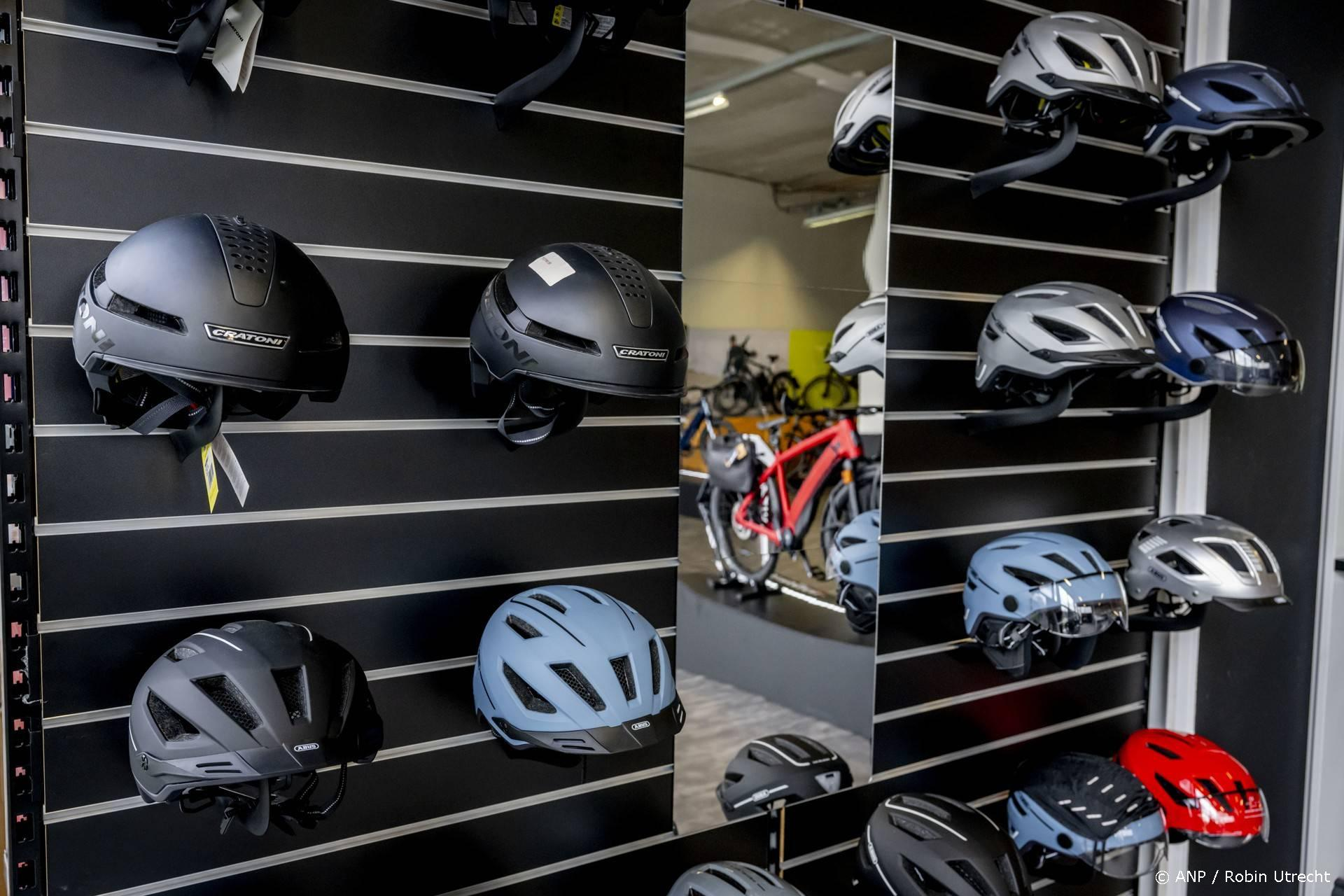 Helmplicht voor e-bikes volgend jaar: Zes op de tien jongeren zullen helm dragen - maar de helft is ertegen