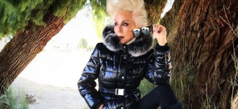 75-letnia modelka zaskakuje odważnymi stylizacjami. "Chciałabym wyglądać tak dobrze, jak ty, gdy osiągnę ten wiek"