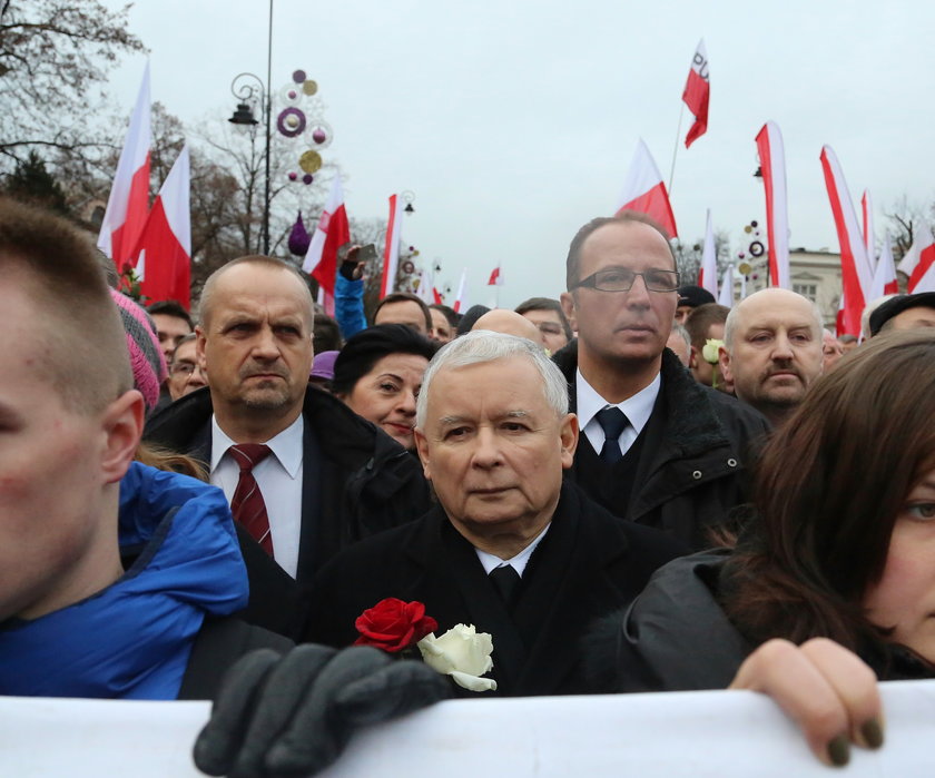 Jarosław Kaczyński na czele marszu 13 grudnia 2014