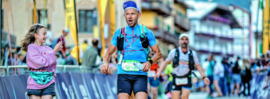 Ultramaraton to bieg na dystansie powyżej 42,195 km. Zbigniew Nowicki, współwłaściciel i jeden z partnerów zarządzających Blueranku, pokonuje kilka takich wyzwań rocznie.