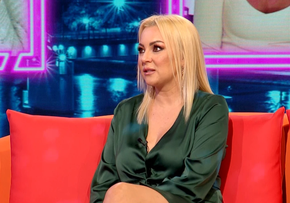 Ivana Selakov, Show se nastavlja