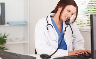 Ponad jedna czwarta porad lekarskich zdalnie