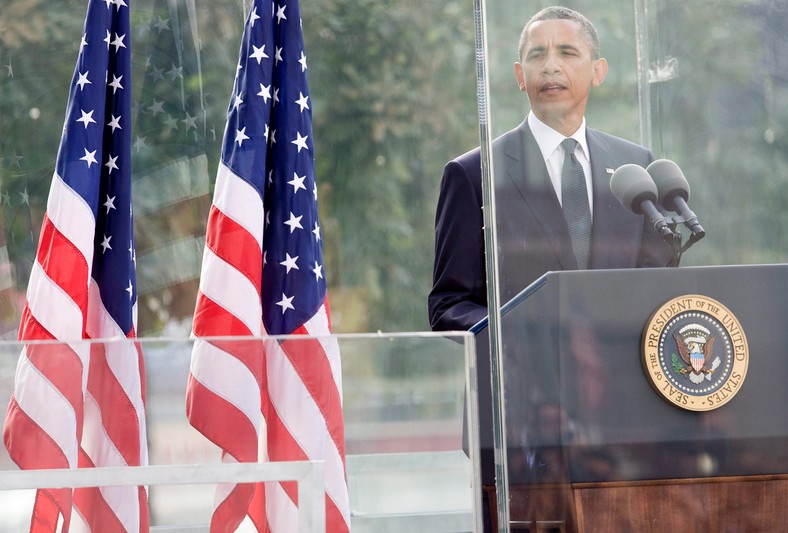 Prezydent USA Barack Obama przemawia podczas uroczystości ku czci pamięci ofiar w dziesiątą rocznicę ataku na WTC.