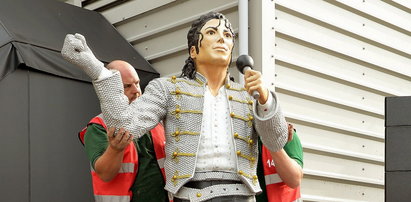 Pomnik Jacksona zniknął sprzed stadionu Fulham