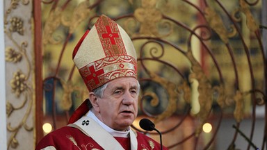 Abp Dzięga: prowokacja i to w roku kanonizacji Jana Pawła II