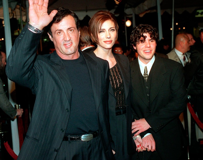 Rok 1996.  Sylvester Stallone, Jennifer Favin i Sage Stallone na premierze filmu "Tunel"