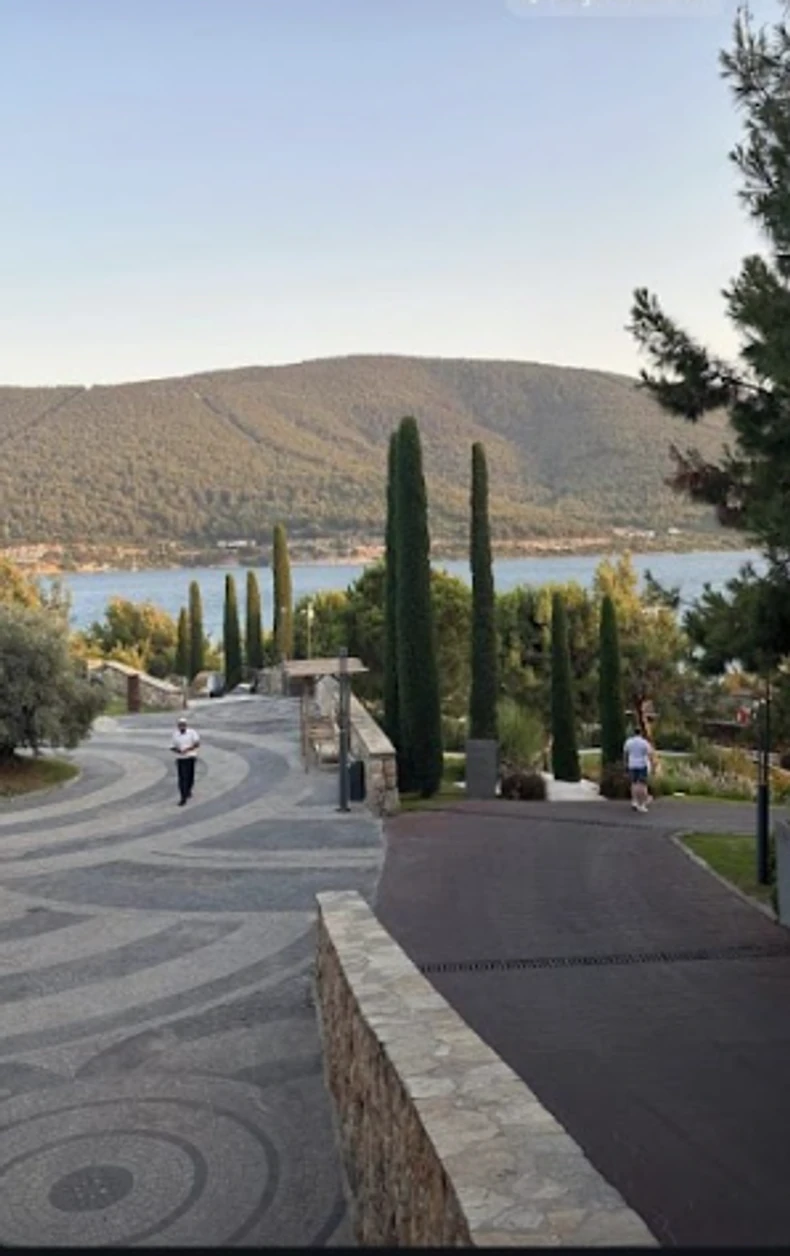 Biković sa porodicom na letovanju