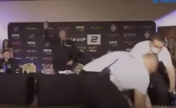 Marcin Najman na konferencji wyciągnął broń i zaczął strzelać