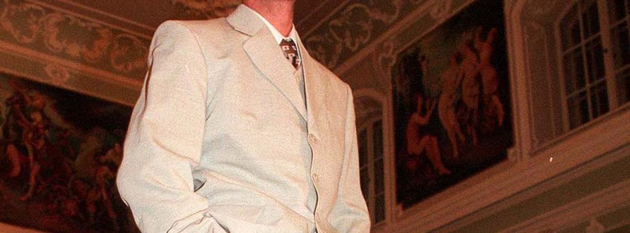 Rok 1996. W Białymstoku, w Pałacu Branickich firma Sunset Suits pokazała wiosenną kolekcję mody męskiej