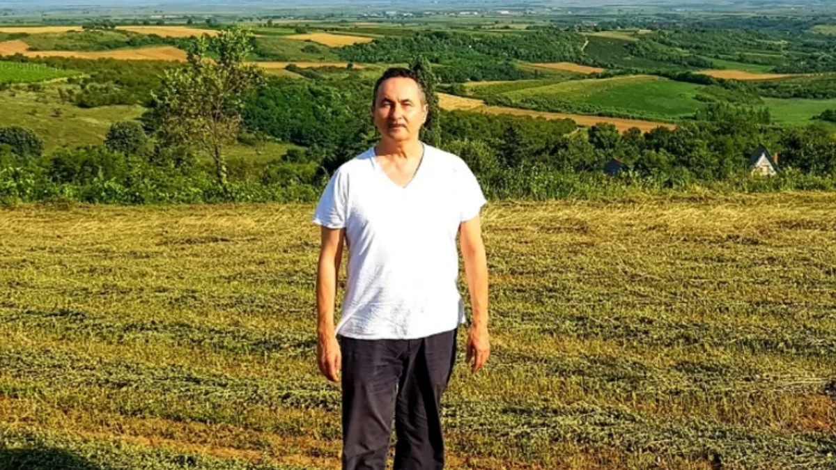 NAŠ PEVAČ SE OŽENIO TREĆI PUT U 63. GODINI Sada progovorio o bračnom životu: "Uvek postoji način da se ljubav praktikuje" Kép