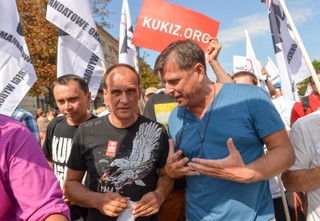 Marsz zwolenników JOW-ów. Kukiz: Referendum będzie sprawdzianem zainteresowania sprawami ojczyzny