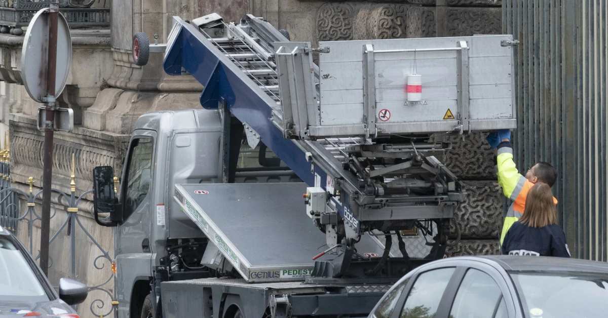 Napad stulecia, bezcenne klejnoty skradzione z Luwru. Oto co padło łupem złodziei [FOTO]