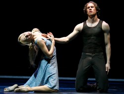 Wyrzucili balerinę z opery, bo się rozebrała