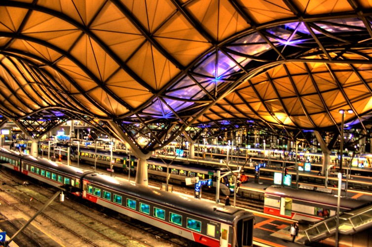Dworzec Southern Cross Station w Melbourne, Australia. Fot. flickr, AdamSelwood, Attribution 2.0 Generic  (CC BY 2.0)