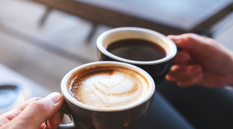 A kávé élénkítő hatását a koffeintartalmának köszönheti  Fotó: Getty Images