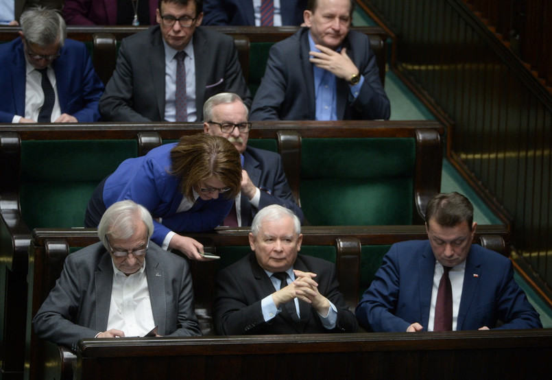 Sejm kontynuuje przerwane w ubiegłym tygodniu posiedzenie