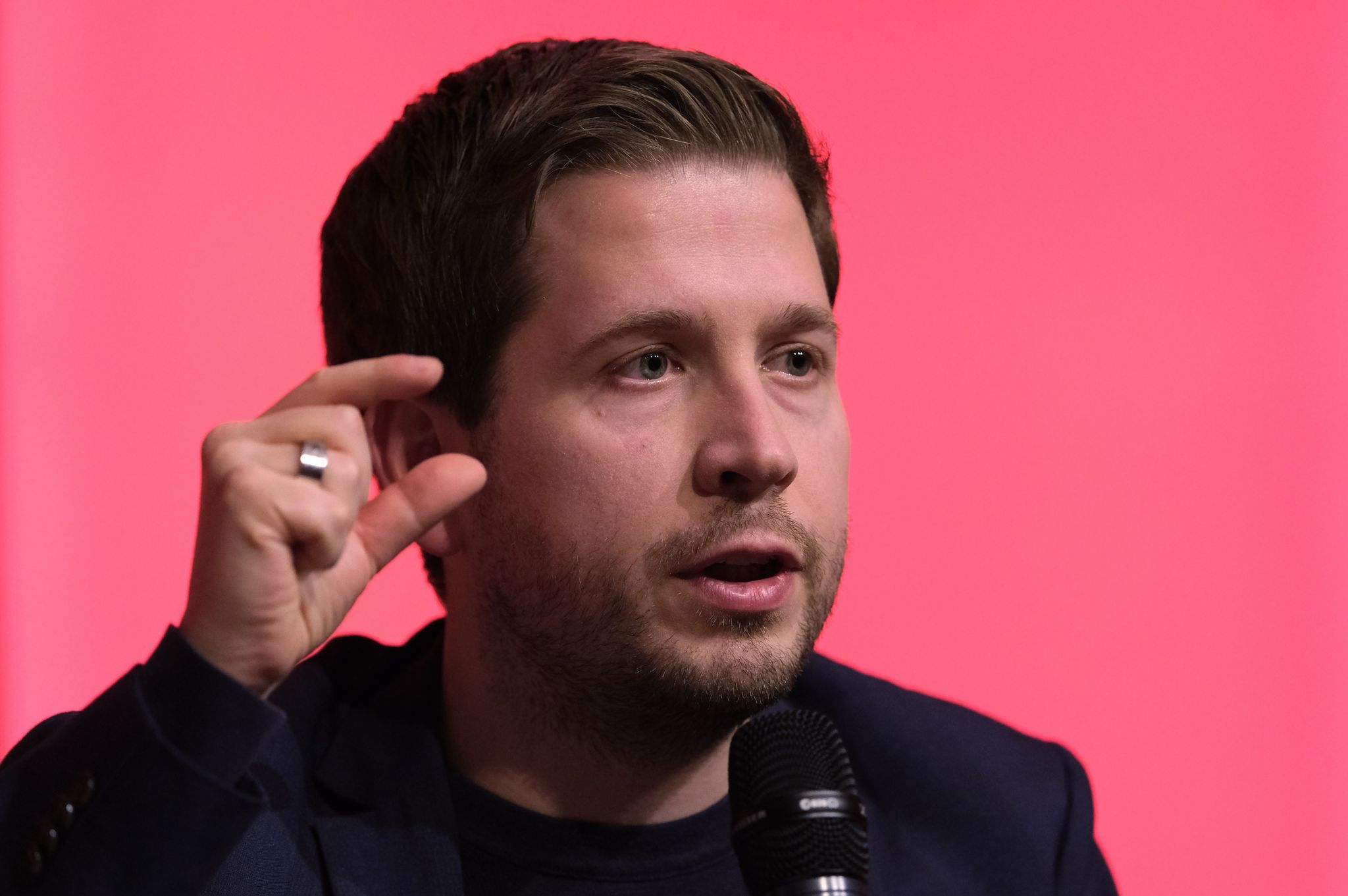 800 Euro Pension für vier Jahre - Kühnert nennt eigene Ansprüche skandalös