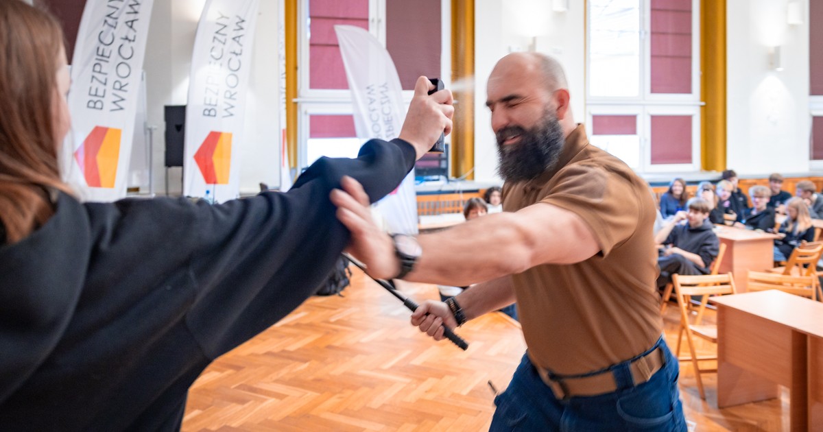 Bezpieczny Wrocław na stałe w programie edukacji!