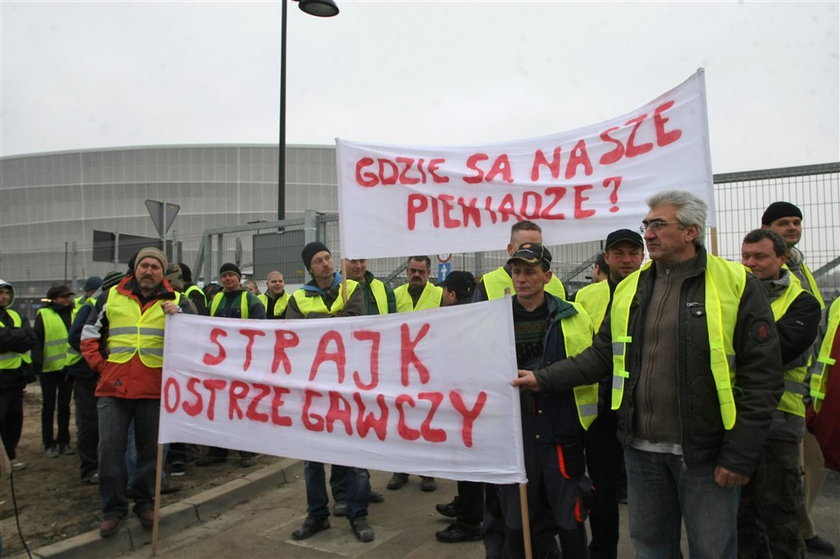 Nie chcą płacić wykonawcom Stadionu we Wrocławiu