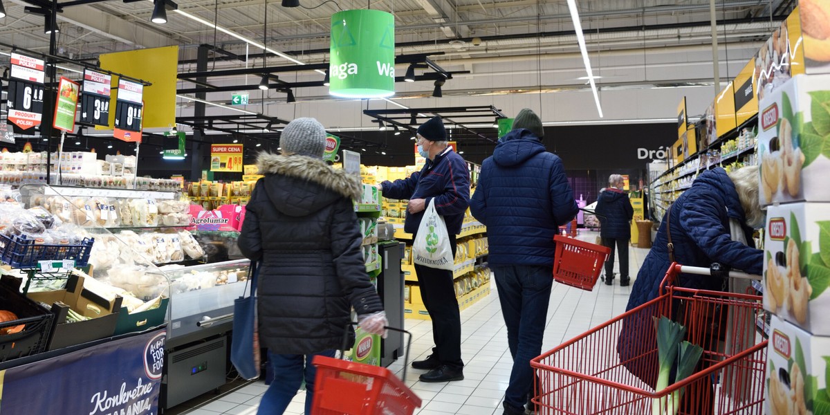 Blisko 90 proc. ankietowanych zadeklarowało, że tegoroczne świąteczne zakupy spożywcze zrobi w promocjach