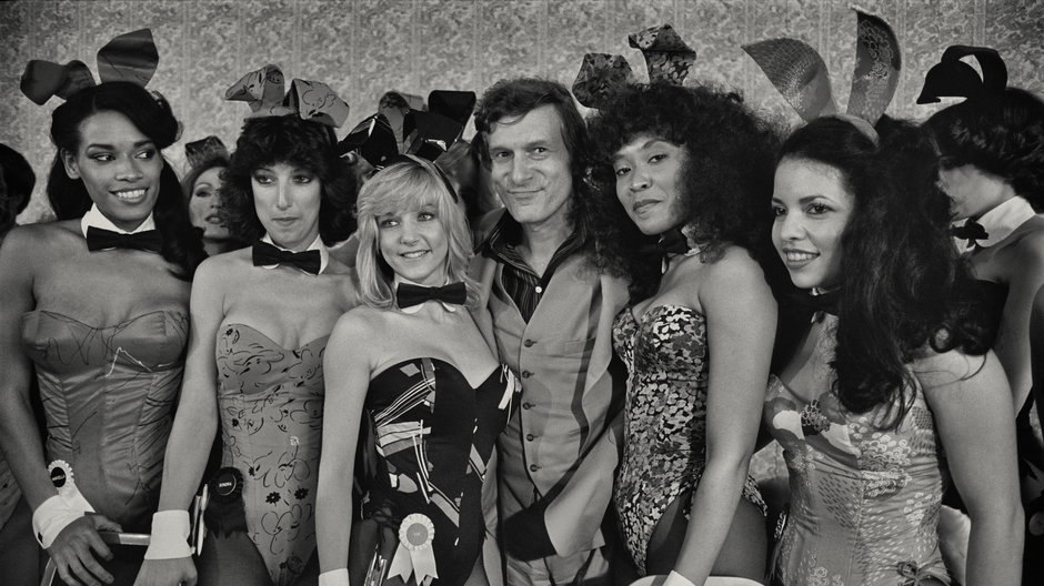 Hugh Hefner podczas wielkiego otwarcia Playboy Hotel-Casino w Atlantic City, w 1981 r.