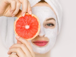 Arcápolás természetes összetevőkkel: próbáltad már a grapefruit erejét?