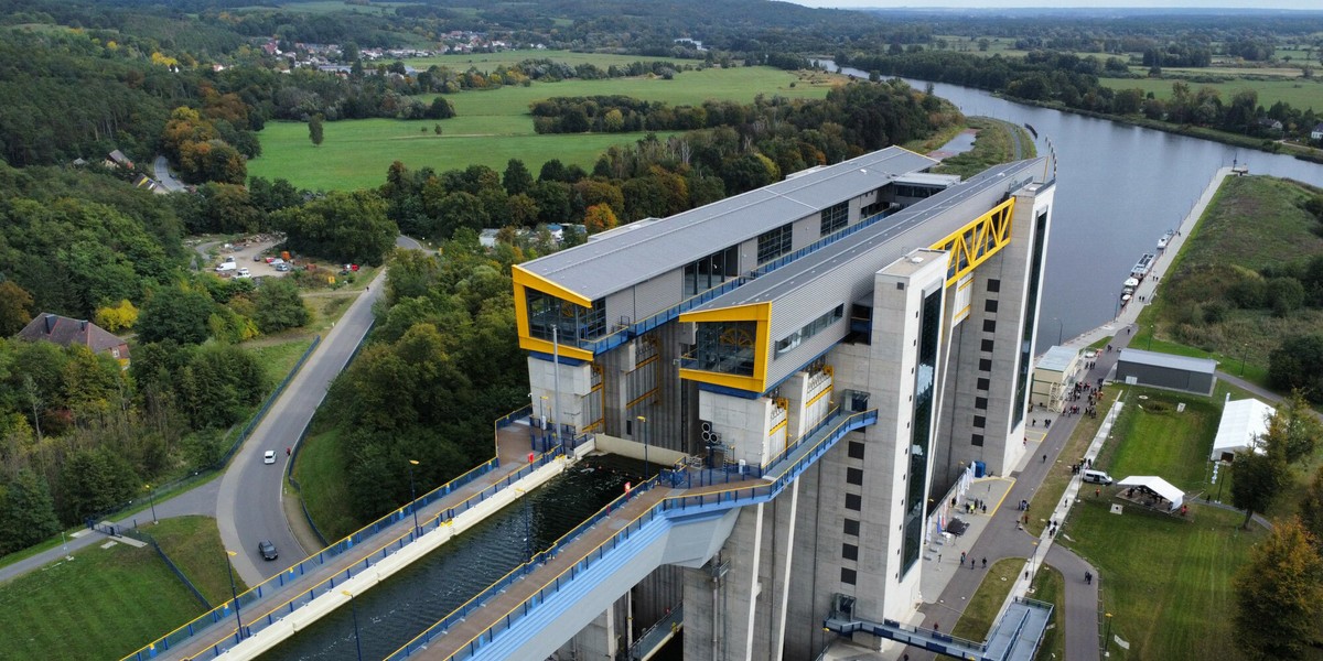 Nowa podnośnia statków znajduje się w Niederfinow w Brandenburgii, blisko granicy z Polską.