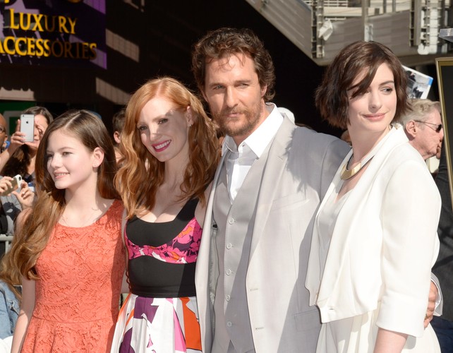 Matthew McConaughey, Anne Hathaway, Jessica Chastain i Mackenzie Foy na Hollywoodzkiej Alei Sław