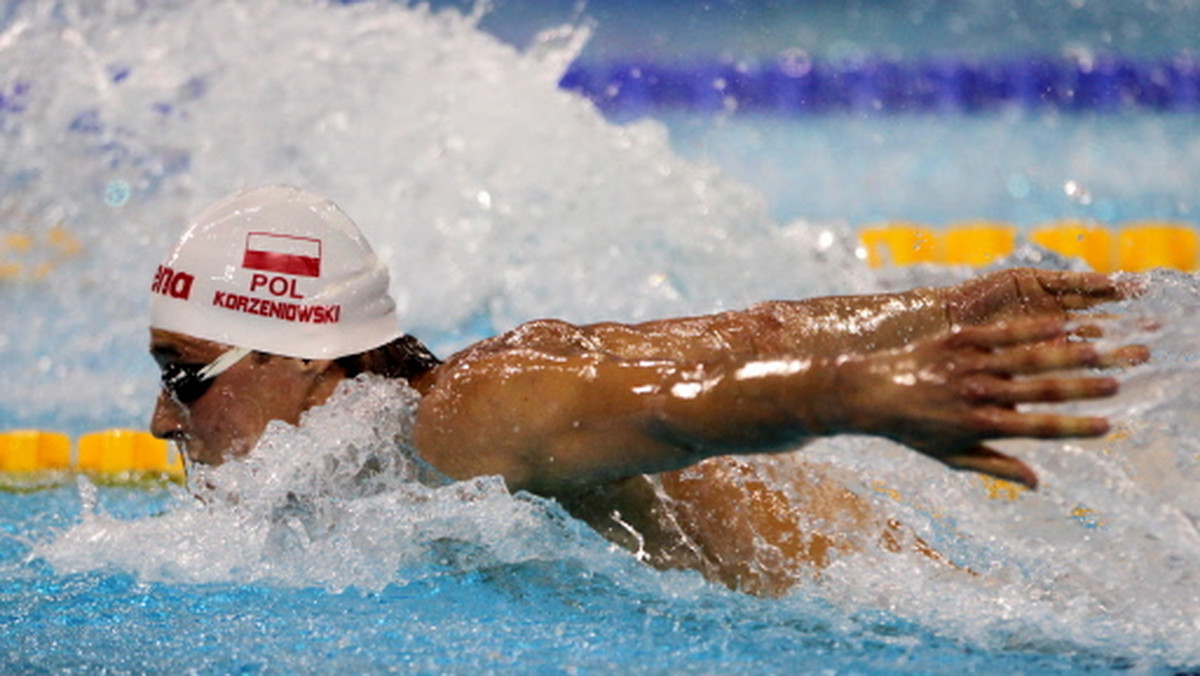 Paweł Korzeniowski zajął szóste miejsce w finale 200 m st. motylkowym dowolnym mężczyzn podczas XIV Mistrzostw Świata w Pływaniu, które odbywają się w Szanghaju. Wygrał niepokonany od Michael Phelps, który zdobył swój pierwszy złoty medal na tych mistrzostwach