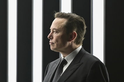 Elon Musk kpi z Rosji. "Jesteśmy w stanie szybciej wysyłać satelity niż oni je strącać"