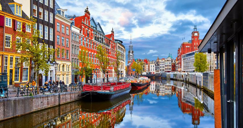 The Netherlands abolishes almost all restrictions