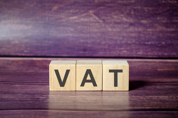 Czy sprzedaż przez Skarb Państwa nieruchomości zabudowanej jest zwolniona z podatku VAT?