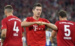 Robert Lewandowski w jedenastce "Kickera". Jako jedyny z piłkarzy Bayernu