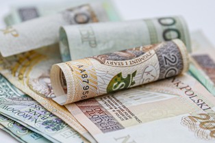 Czternasta emerytura w 2025 roku nie dla wszystkich seniorów. Kto dostanie 1 878,91 zł, a kto nie dostanie nic?