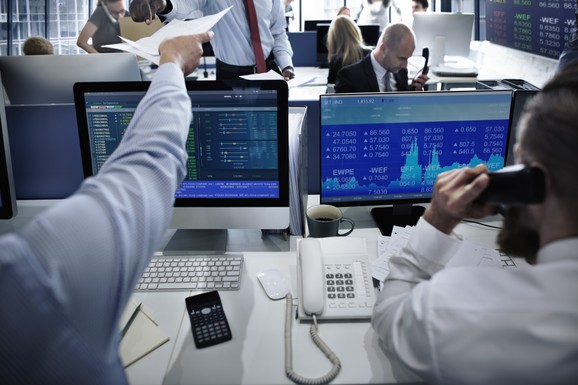 Nikkei 225 prvi put iznad 65.000 poena: Cene nafte padaju