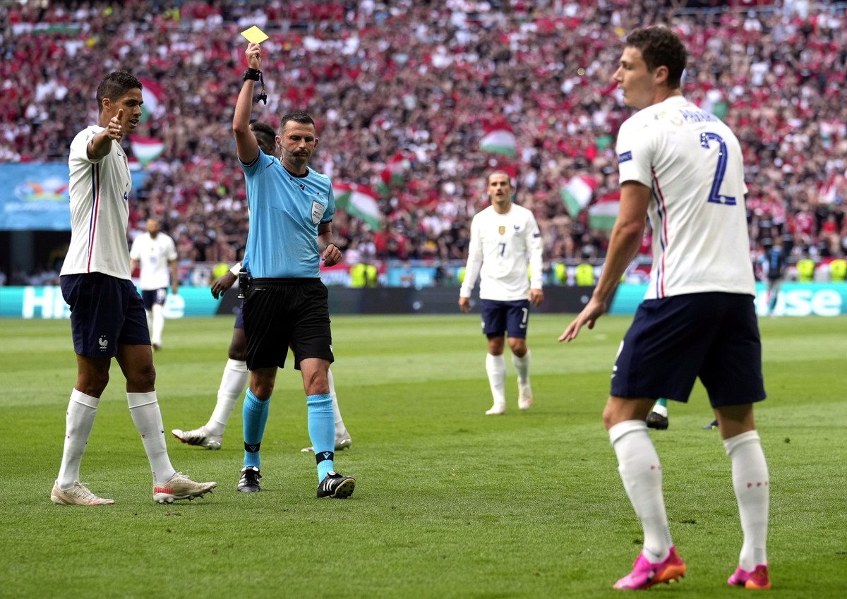 Michael Oliver sędziował na Euro mecz Węgrów z Francuzami