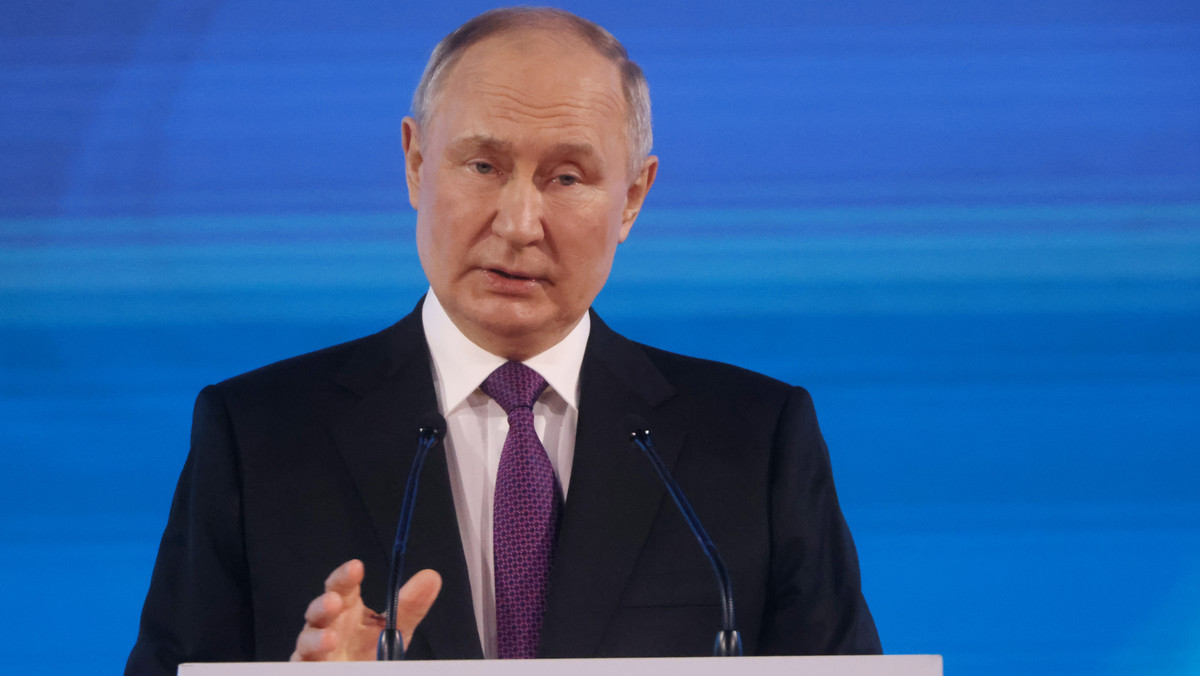 Putin grozi "nieodwracalnym ciosem" dla Ukrainy. 